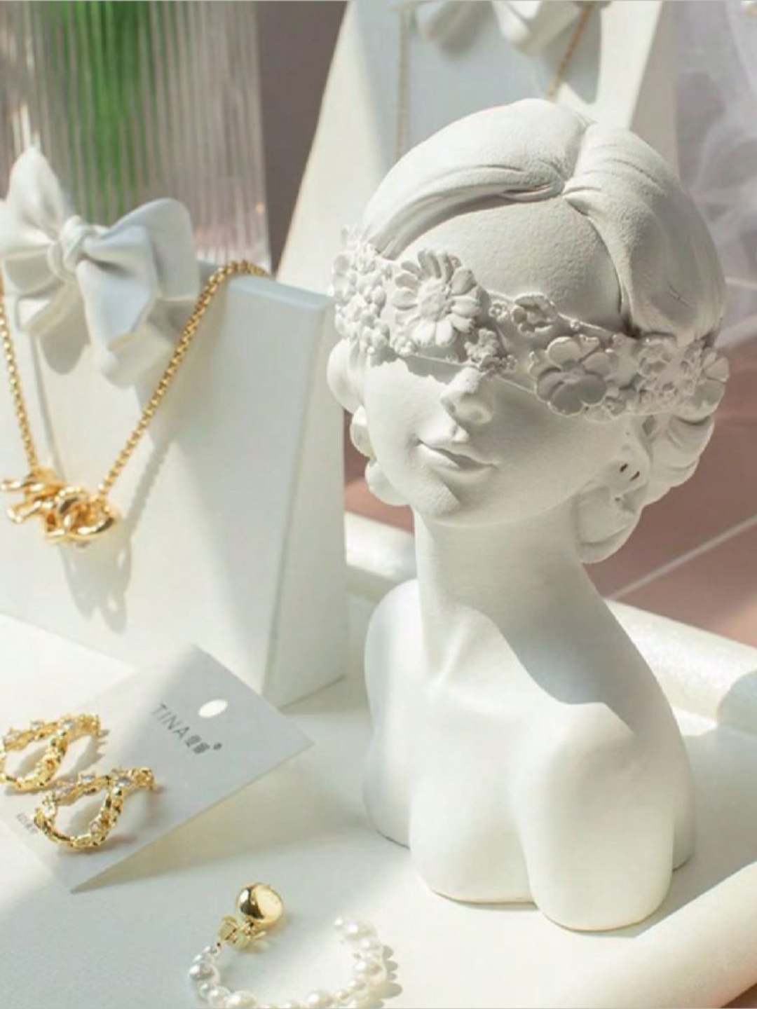 تندیس دختر ناتالی